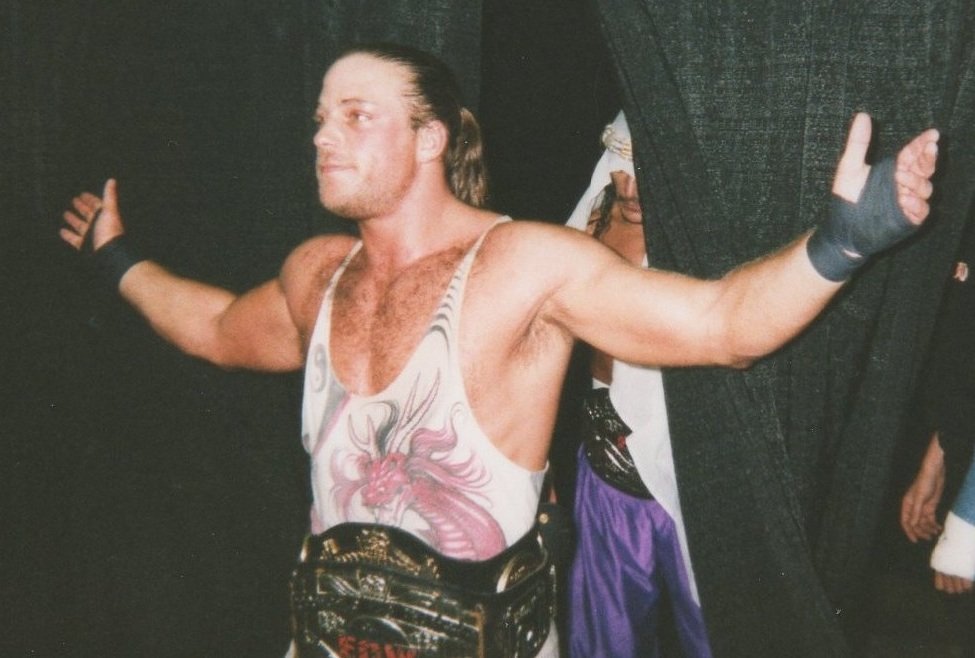 WWE Hall of Famer Rob Van Dam